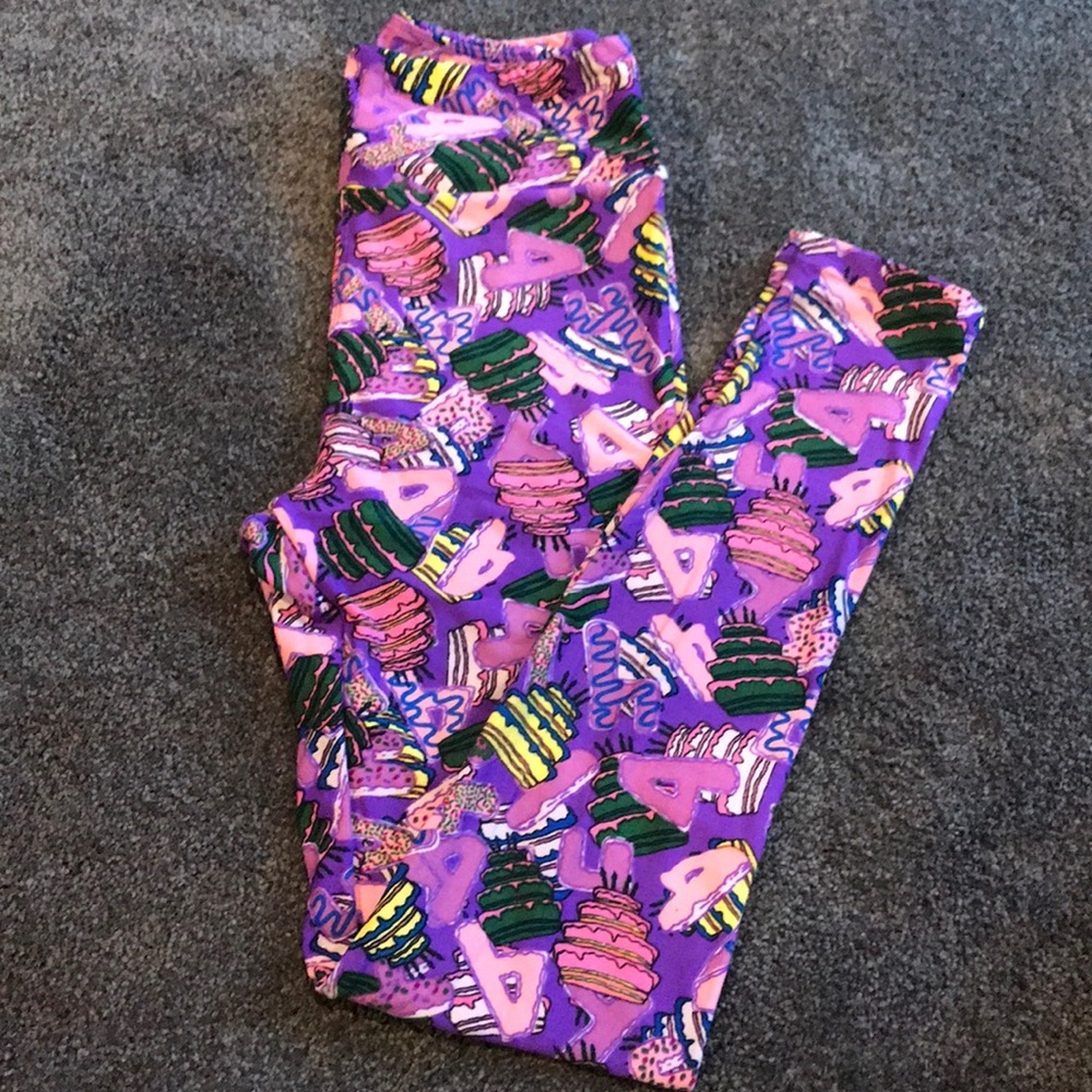 LuLaRoe Birthday Leggings One Size